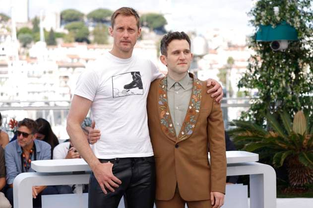 Alexander Skarsgard und Harry Melling beim Photocall zum Kinofilm Pillion auf dem Festival de Cannes 2025 78. Internationale Filmfestspiele von Cannes am Palais des Festivals. Cannes, 18.05.2025