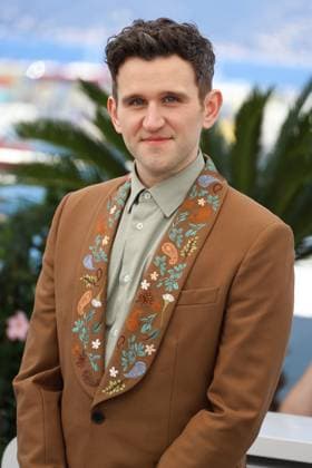 78eme Festival International du Film de Cannes Photocall du film Pillion 78th Cannes Film Festival Photocall with cast of the film Pillion Harry Melling 444565 2025 05 18 Cannes France  Copyright: xIsabellexVautierx xStarfacex STAR_444565_011