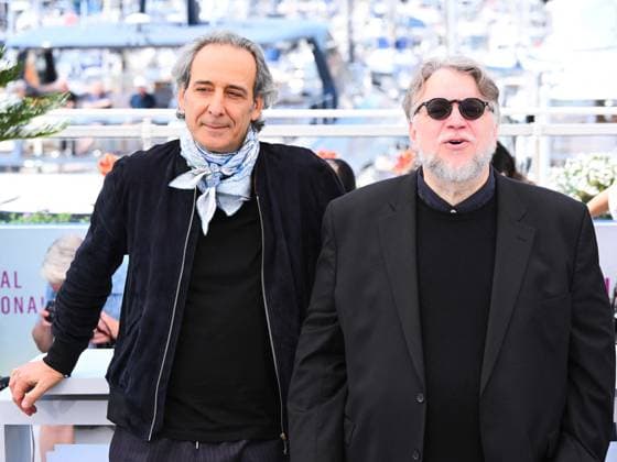 Internationale Filmfestspiele von Cannes, La lecon de musique Photocall Cannes, 78th Cannes Film Festival 2025 - day 6 - Photocall of the film La Leçon De Musique Alexandre Desplat & Guillermo Del Toro Cannes, 78th Cannes Film Festival 2025 - day 6 - Photocall of the film La Leçon De Musique Alexandre Desplat & Guillermo Del Toro . In the photo Alexandre Desplat & Guillermo Del Toro Cannes France France  Copyright: xIPA ABACAx