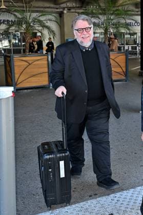 Cannes Guillermo del Toro At Nice Airport JR Guillermo del Toro arriving at Nice airport ahead 78th Cannes Film Festival in Nice, France on May, 18, 2025. Photo by Julien Reynaud APS-Medias ABACAPRESS.COM Nice France  Copyright: xReynaudxJulien APS-Medias ABACAx