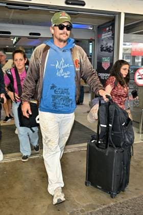 Cannes James Franco At Nice Airport JR James Franco arriving at Nice airport ahead 78th Cannes Film Festival in Nice, France on May, 18, 2025. Photo by Julien Reynaud APS-Medias ABACAPRESS.COM Nice France  Copyright: xReynaudxJulien APS-Medias ABACAx