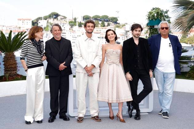 Michele Halberstadt, Richard Linklater, Aubry Dullin, Zoey Deutch, Guillaume Marbeck und Laurent Petin beim Photocall zum Kinofilm Nouvelle Vague New Wave auf dem Festival de Cannes 2025 78. Internationale Filmfestspiele von Cannes am Palais des Festivals. Cannes, 18.05.2025
