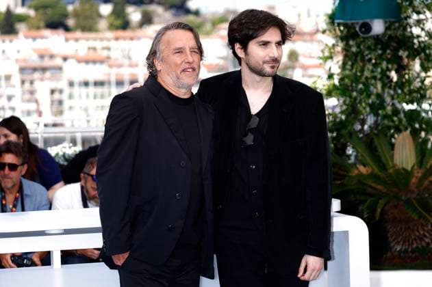Richard Linklater und Guillaume Marbeck beim Photocall zum Kinofilm Nouvelle Vague New Wave auf dem Festival de Cannes 2025 78. Internationale Filmfestspiele von Cannes am Palais des Festivals. Cannes, 18.05.2025