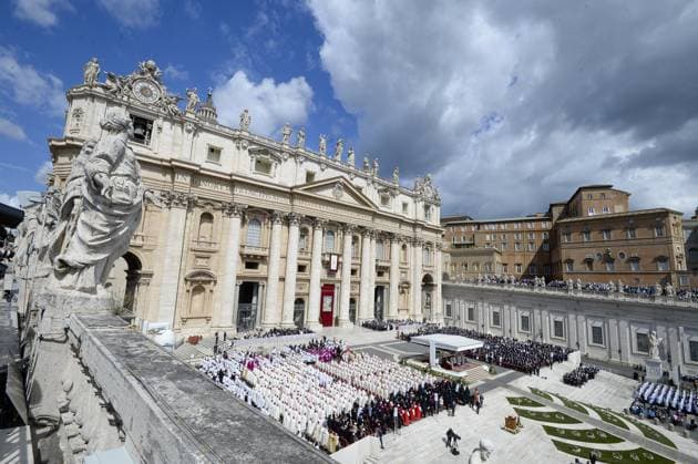 News Themen der Woche KW20 News Bilder des Tages Rome, Italy, ITALY: Rome, St. Peter s Square Mass for the inauguration of the pontificate of Pope Leo XIV Rome ITALY  - ZUMAp169 20250518_zea_p169_971 Copyright: xStefanoxCarofeix