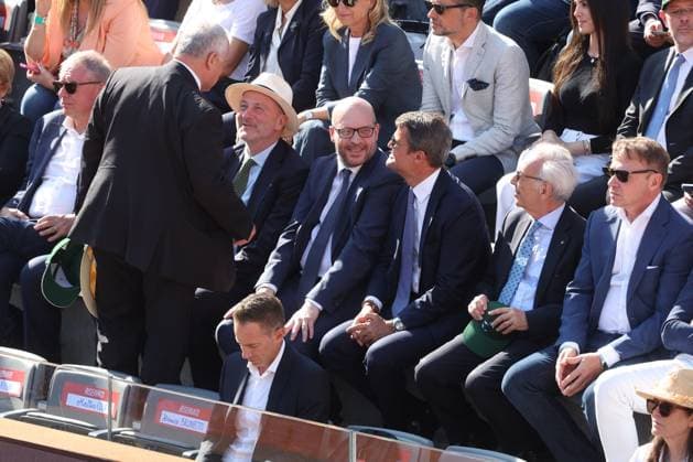 Rome, Italy, May 18, 2025: A parade of VIPs - Elonora Daniele, Raoul Bova, Minister Lollobrigida, Tafani, Fontana, Caldrone, Viktoria dei Maneskin, Renzi, Opztek - attend the Men s Singles Final between Jannik Sinner (ITA) and Carlos Alcaraz (ESP) during the Internazionali BNL d Italia 2025 ATP Masters Men s 1000 circuit in Rome at the Foro Italico. Copyright: xmarcoxiacobuccix xipa-agency.netx xmarcoxiacobuccix IPA_Agency_IPA57882615