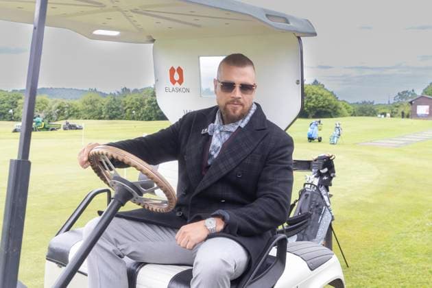 Der deutsche Rapper Kollegah (bürgerlich Felix Martin Andreas Matthias Blume - geb. 3. August 1984) besucht den 7.Mittelstands Cup im Golfclub Ullersdorf (bei Radeberg) umd wagt selöbst ein. paar Abschläge.