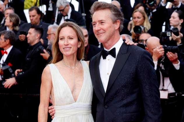 Shauna Robertson mit Ehemann Edward Norton bei der Premiere des Kinofilms The Phoenician Scheme Der phönizische Meisterstreich auf dem Festival de Cannes 2025 78. Internationale Filmfestspiele von Cannes im Palais des Festivals. Cannes, 18.05.2025