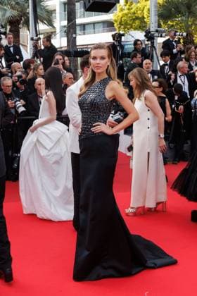 Festival de Cannes - The Phoenician Scheme Red Carpet Kim Dammer bei der Premiere zu The Phoenician Scheme während der 78. Filmfestspiele in Cannes im Palais de Festival am 18.05.2025. Copyright: xEventpressxKochanx