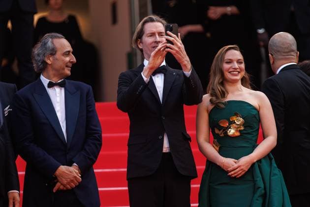 Festival de Cannes - The Phoenician Scheme Red Carpet Alexandre Desplat, Wes Anderson und Mia Threapleton bei der Premiere zu The Phoenician Scheme während der 78. Filmfestspiele in Cannes im Palais de Festival am 18.05.2025. Copyright: xEventpressxKochanx