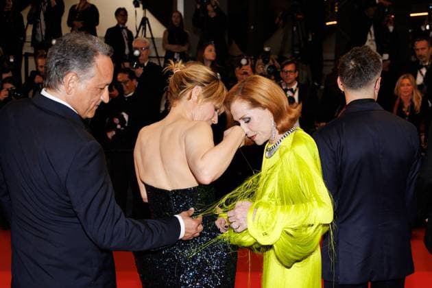 J Montée des marches du film La femme la plus riche du monde lors du 78ème Festival International du Film de Cannes Thierry Klifa, Marina Foïs, Isabelle Huppert Montée des marches du film La femme la plus riche du monde lors du 78ème Festival International du Film de Cannes, au Palais des Festivals à Cannes Le 18 mai 2025 Jacovides Moreau Bestimage Red carpet for the movie The richest woman in the world during the 78th Cannes International Film Festival at the Palais des Festivals in Cannes, France On may 18th 2025 Cannes France  Copyright: xJACOVIDES-MOREAUx xBESTIMAGExJACOVIDES-MOREAUx xBESTIMAGEx