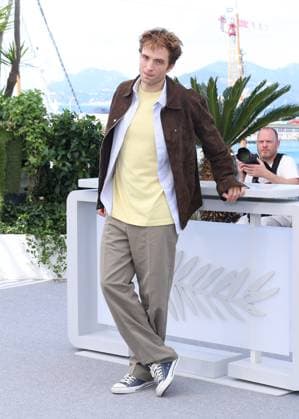 Die My Love Photocall - The 78th Annual Cannes Film Festival Robert Pattinson attends the Die My Love photocall at the 78th annual Cannes Film Festival at Palais des Festivals on May 18, 2025 in Cannes, France. Cannes Palais des Festivals et des Cong France Copyright: xDGP imageSPACEx