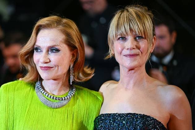 78eme Festival International du Film de Cannes Montée des marches La femme la plus riche du monde Festival de Cannes 2025 Red carpet La femme la plus riche du monde Isabelle Huppert, Marina Fois 444638 2025 05 18 France  Copyright: xLionelxGuericolas MPPx STAR_444638_075