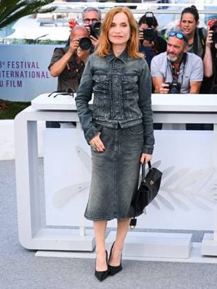 Cannes, Italy: Cannes, 78th Cannes Film Festival 2025 - day 7 - photocall of the film La Femme La Plus Riche Du Monde (The Richest Woman In The World) - In the photo: Isabelle Huppert Cannes Italy  - ZUMAp169 20250519_zea_p169_060 Copyright: xAlbertoxTerenghix