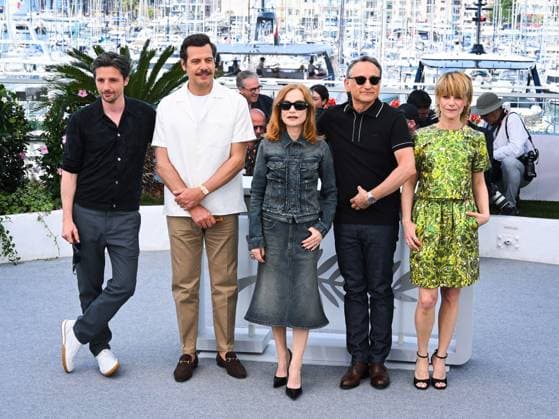 Cannes, 78th Cannes Film Festival 2025 - day 7 - photocall of the film La Femme La Plus Riche Du Monde Cannes, 78th Cannes Film Festival 2025 - day 7 - photocall of the film La Femme La Plus Riche Du Monde (The Richest Woman In The World) - In the photo: Raphaël Personnaz, Laurent Lafitte, Isabelle Huppert, Thierry Klifa and Marina Foïs Cannes Italy  Copyright: xIPA ABACAx