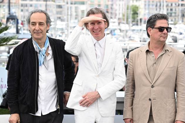 RECORD DATE NOT STATED Cannes - The Phoenician Scheme Photocall Alexandre Desplat, Benicio del Toro, Wes Anderson posing during The Phoenician Scheme photocall at the 78th annual Cannes Film Festival at Palais des Festivals on May 19, 2025 in Cannes, France. Photo by David Niviere ABACAPRESS.COM Cannes France  Copyright: xNivierexDavid ABACAPRESS.COMx