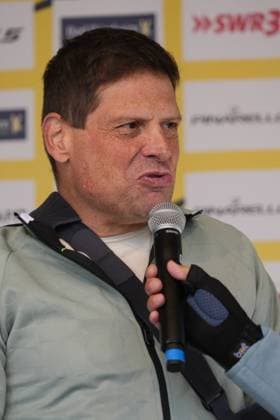 Trotz Verletzung nahm Jan Ullrich teil - Jan Ullrich Cycling FestivalDeutschland, Bad Duerrheim, Gelaende Busbahnhof, 18.05.2025