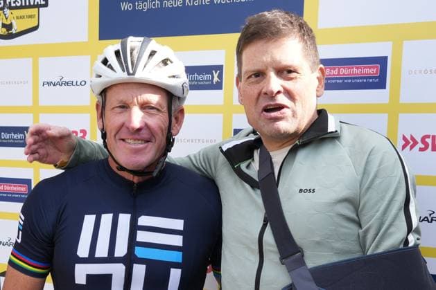 Lance Armstrong (Ex Radprofi), Jan Ullrich (Ex Radprofi) - Jan Ullrich Cycling FestivalDeutschland, Bad Duerrheim, Gelaende Busbahnhof, 18.05.2025