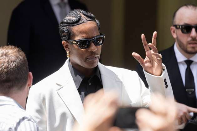 Cannes Spike Lee, A$ap Rocky leave Carlton Hotel MP Spike Lee, A$ap Rocky leave Carlton Hotel to attending photocall of - Highest 2 lowest - ahead the 78th annual Cannes Film Festival on May 19, 2025 in Cannes, France. Photo by Marco Piovanotto ABACAPRESS.COM  Copyright: xPiovanottoxMarco ABACAx