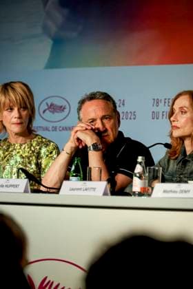 78eme Festival International du Film de Cannes Press conference for the film La Femme La Plus Riche Du Monde The Richest Woman In The World 78th Cannes International Film Festival Press conference for the film La Femme La Plus Riche Du Monde The Richest Woman In The World 444657 2025 05 19 Cannes France Klifa, Thierry Huppert, Isabelle Fois, Marina  Copyright: xIvankaxVoisinx xStarfacex STAR_444657_012