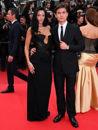 Cannes, 78th Cannes Film Festival 2025 - evening 7 - Red Carpet of the film Highest 2 Lowest Cannes, 78th Cannes Film Festival 2025 - evening 7 - Red Carpet of the film Highest 2 Lowest In the photo: Oriana Sabatini, Paulo Dybala Cannes France  Copyright: xIPA ABACAx
