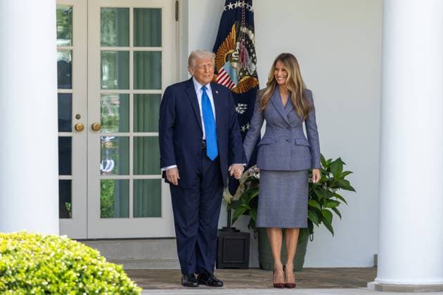 News Bilder des Tages 250519 -- WASHINGTON, May 19, 2025 -- U.S. President Donald Trump and his wife Melania Trump arrive for a bill signing ceremony of the Take It Down Act at the White House in Washington, D.C., the United States, on May 19, 2025. U.S. President Donald Trump said his telephone conversation Monday morning with his Russian counterpart Vladimir Putin went very well. U.S.-WASHINGTON, D.C.-TRUMP-BILL-SIGNING HuxYousong  U.S.-WASHINGTON, D.C.-TRUMP-BILL-SIGNING IMAGO HuxYousong  imago images 1062241049