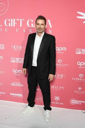 Photocall of the Globa Gift Gala during the 78th Cannes International Film Festival Richard Orlinski at the photocall of the Globa Gift Gala during the 78th Cannes International Film Festival May 19th, 2025 Lionel Urman Bestimage Celebrities at the photocall of the Global Gift Gala during the 78th Internationall Cannes Film Festival May 19th, 2025 Cannes France  Copyright: xLIONELxURMANxx xBESTIMAGExLIONELxURMANxx xBESTIMAGEx