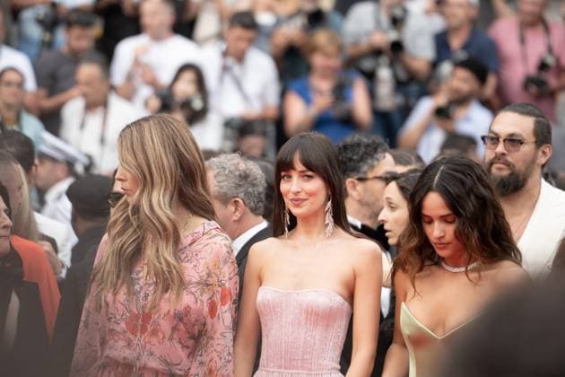 Highest 2 Lowest Red Carpet - The 78th Annual Cannes Film Festival Dakota Johnson attends the Highest 2 Lowest red carpet at the 78th annual Cannes Film Festival at Palais des Festivals in Cannes, France, on May 19, 2025. Cannes France  Copyright: xLucaxCarlinox originalFilename: carlino-notitle250519_np3sc.jpg