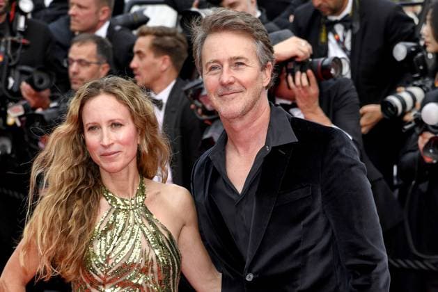 Shauna Robertson und Edward Norton bei der Highest 2 Lowest Film Premiere am 19.05.2025 im Rahmen vom 78. Film Festival in Cannes Highest 2 Lowest Filmpremiere in Cannes