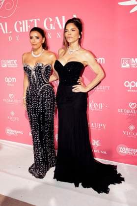 Eva Longoria und Lauren Sanchez bei der Global Gift Gala 2025 auf dem Festival de Cannes 2025 78. Internationale Filmfestspiele von Cannes im La MÃ me Plage. Cannes, 19.05.2025