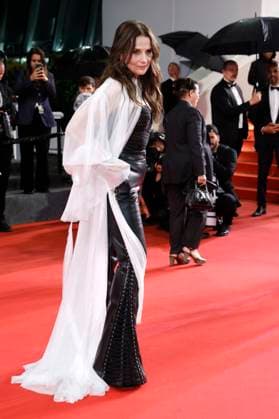 Juliette Binoche bei der Premiere des Kinofilms Alpha auf dem Festival de Cannes 2025 78. Internationale Filmfestspiele von Cannes im Palais des Festivals. Cannes, 19.05.2025