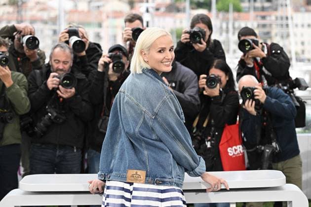 Cannes - Alpha Photocall Julia Ducournau pose during the Alpha photocall at the 78th annual Cannes Film Festival at Palais des Festivals on May 20, 2025 in Cannes, France. Photo by David Niviere ABACAPRESS.COM Cannes Provence-Alpes-Cote d Azur France  Copyright: xNivierexDavid ABACAPRESS.COMx