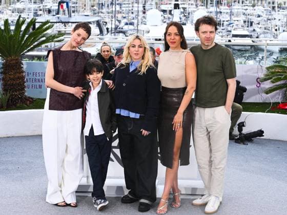 Cannes, 78th Cannes Film Festival 2025 - Day 8 - Photocall of the film Love Me Tender . Cannes, 78th Cannes Film Festival 2025 - Day 8 - Photocall of the film Love Me Tender . In the picture Vicky Krieps, Viggo Ferreira-Redier, Anna Cazenave Cambet, Monia Chokri, Antoine Reinartz Cannes France  Copyright: xIPA ABACAx