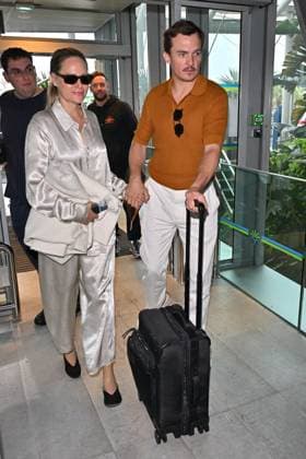 Cannes Rupert Friend At Nice Airport JR Aimee Mullins, Rupert Friend arriving at Nice airport ahead 78th Cannes Film Festival in Nice, France on May, 20, 2025. Photo by Julien Reynaud APS-Medias ABACAPRESS.COM Nice France  Copyright: xReynaudxJulien APS-Medias ABACAx