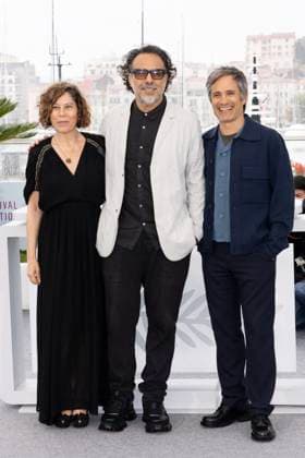 Photocall for Amours Chiennes Cannes Classics at the 78th Cannes International Film Festival Martha Sosa, Alejandro González Inárritu and Gael García Bernal at the photocall for Amours Chiennes at the 78th Cannes International Film Festival, on May 20th, 2025 Moreau Jacovides Bestimage Photocall for Amores Perros at the 78th Cannes International Film Festival, on May 20th, 2025 Cannes France  Copyright: xJACOVIDES-MOREAUx xBESTIMAGExJACOVIDES-MOREAUx xBESTIMAGEx