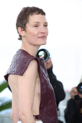 Love Me Tender Photocall at the 78th Annual Cannes Film Festival Vicky Krieps - Love Me Tender Photocall at the 78th Annual Cannes Film Festival in Cannes, France on May 20, 2025.  Copyright: x Chassery+Courdjix