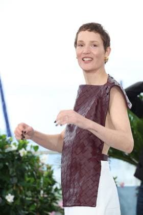 Love Me Tender Photocall at the 78th Annual Cannes Film Festival Vicky Krieps - Love Me Tender Photocall at the 78th Annual Cannes Film Festival in Cannes, France on May 20, 2025.  Copyright: x Chassery+Courdjix