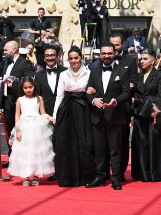 Cannes, 78th Cannes Film Festival 2025 - day 8 - red carpet of the film Un Simple Accident In the photo: Cast and crew including director JAFAR PANAHI with actors EBRAHIM AZIZI and VAHID MOBASSERI  Copyright: xSImonexComix xipa-agency.netx xPoolxPhotoxEventsx05x IPA_Agency_IPA57988521