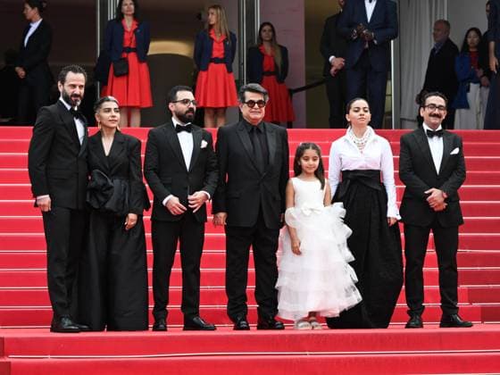 Cannes, 78th Cannes Film Festival 2025 - day 8 - red carpet of the film A Simple Accident Cannes, 78th Cannes Film Festival 2025 - day 8 - red carpet of the film Un Simple Accident In the photo: Cast and crew including director JAFAR PANAHI with actors EBRAHIM AZIZI and VAHID MOBASSERI Cannes Italy  Copyright: xIPA ABACAx