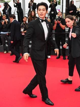Cannes, Italy: Cannes, 78th Cannes Film Festival 2025 - day 8 - red carpet of the film A Simple Accident In the photo: YU SHI Cannes Italy  - ZUMAp169 20250520_zea_p169_516 Copyright: xSImonexComix