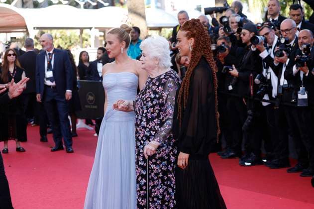 Scarlett Johansson, June Squibb und Erin Kellyman bei der Premiere des Kinofilms Vie privÃ e A Private Life auf dem Festival de Cannes 2025 78. Internationale Filmfestspiele von Cannes im Palais des Festivals. Cannes, 20.05.2025