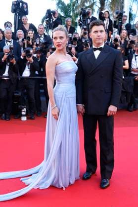 Scarlett Johansson mit Ehemann Colin Jost bei der Premiere des Kinofilms Vie privÃ e A Private Life auf dem Festival de Cannes 2025 78. Internationale Filmfestspiele von Cannes im Palais des Festivals. Cannes, 20.05.2025