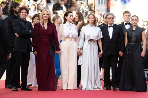 B Montée des marches du film Vie privée lors du 78ème Festival International du Film de Cannes Vincent Lacoste, Irène Jacob, Virginie Efira, Sophie Guillemin, Rebecca Zlotowski, Anne Berest, Jodie Foster, Daniel Auteuil, Luàna Bajrami Montée des marches du film Vie privée lors du 78ème Festival International du Film de Cannes, au Palais des Festivals à Cannes On may 20th 2025 Olivier Borde Bestimage Red carpet for the movie A private life during the 78th Cannes International Film Festival at the Palais des Festivals in Cannes, France On may 20th 2025 Cannes France Copyright: xOLIVIERxBORDEx xBESTIMAGExOLIVIERxBORDEx xBESTIMAGEx