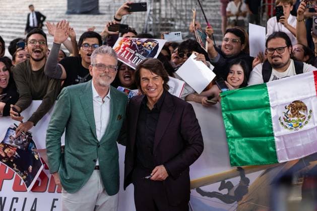 May 20, 2025, Mexico City, Mexico: TOM CRUISE and director CHRISTOPHER MCQUARRIE ttended the premiere of Mission Impossible: Dead Reckoning at the National Auditorium, where they signed autographs and walked the red carpet. Mexico City Mexico - ZUMAl178 20250520_znp_l178_001 Copyright: xCristianxLeyvax