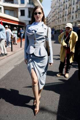 Entertainment Bilder des Tages Cannes Barbara Palvin is spotted at Hotel Martinez MP Barbara Palvin is spotted at Hotel Martinez ahead the 78th annual Cannes Film Festival on May 21, 2025 in Cannes, France. Photo by Marco Piovanotto ABACAPRESS.COM  Copyright: xPiovanottoxMarco ABACAx