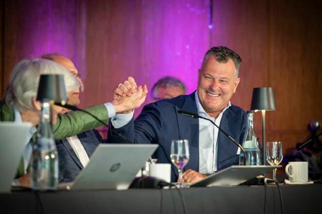 News Themen der Woche KW21 News Bilder des Tages Oliver Gampper, neu gewaehlter stellvertretender Praeses der Bremischen Evangelischen Kirche (BEK) am Mittwoch (21.05.2025) waehrend der 167. Sitzung des Kirchentages der Bremischen Evangelischen Kirche (XIV. Session), der Synode der Bremischen Evangelischen. (Siehe epd-Meldung vom 21.05.2025) EDITORIAL USE ONLY *** Oliver Gampper, newly elected Deputy Praeses of the Bremische Evangelische Kirche BEK on Wednesday 21 05 2025 during the 167 session of the Kirchentag of the Bremische Evangelische Kirche XIV Session , the Synod of the Bremische Evangelische See epd message from 21 05 2025 EDITORIAL USE ONLY Copyright: epd-bild HannesxvonxderxFecht 20250521HVDF0133