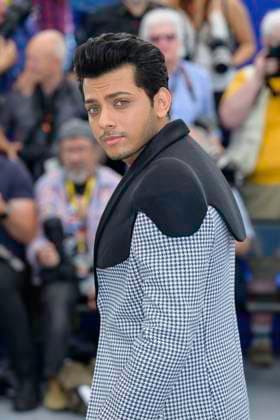 Cannes Homebound Photocall NG Vishal Jethwa attending the ‘Homebound’ photocall in Cannes, France, on May 21, 2025, as part of the Cannes Film Festival. Photo by Nicolas Genin ABACAPRESS.COM Cannes France  Copyright: xGeninxNicolas ABACAx