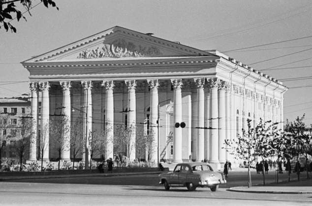 Archivbilder der Woche KW21 Ryazan, USSR. The view shows the building of the Ryazan State Regional Drama Theatre built to a special design by the Giprotheatre Institute. Gleb Udaltsov TASS  31924368