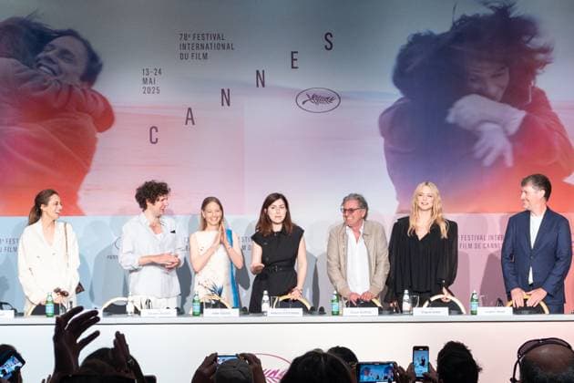 78eme Festival International du Film de Cannes Photocall du film Vie Prive 78th International Cannes Film Festival press junket of Vie Prive movie 444849 2025 05 21 France Lacoste, Vincent Foster, Jodie Zlotowski, Rebecca Auteuil, Daniel Efira, Virginie Berest, Anne  Copyright: xEstellexCarlierx xStarfacex STAR_444849_013