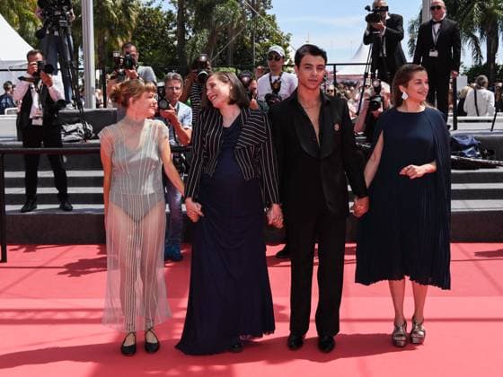 Cannes, 78th Cannes Film Festival 2025 - day 9 - red carpet of the film Romeria Cannes, 78th Cannes Film Festival 2025 - day 9 - red carpet of the film Romeria - In the photo: Llúcia Garcia, Carla Simón, Mitch Martín and María Zamora Cannes Italy  Copyright: xIPA ABACAx