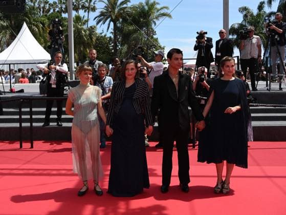 Cannes, 78th Cannes Film Festival 2025 - day 9 - red carpet of the film Romeria Cannes, 78th Cannes Film Festival 2025 - day 9 - red carpet of the film Romeria - In the photo: Llúcia Garcia, Carla Simón, Mitch Martín and María Zamora Cannes Italy  Copyright: xIPA ABACAx